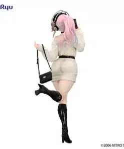 Figura Super Sonico Winter’s Memories 22 cm con detalles premium