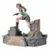 Lara Croft Tomb Raider figura Dark Horse Deluxe 24 cm