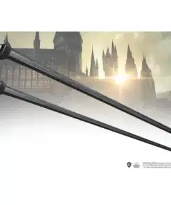 Réplica Varita Credence Barebone Noble Collection 35 5 cm diseño detallado.