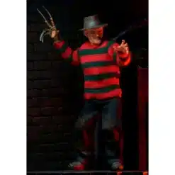 Figura Freddy Krueger 18 cm NECA diseño detallado A Nightmare on Elm Street.