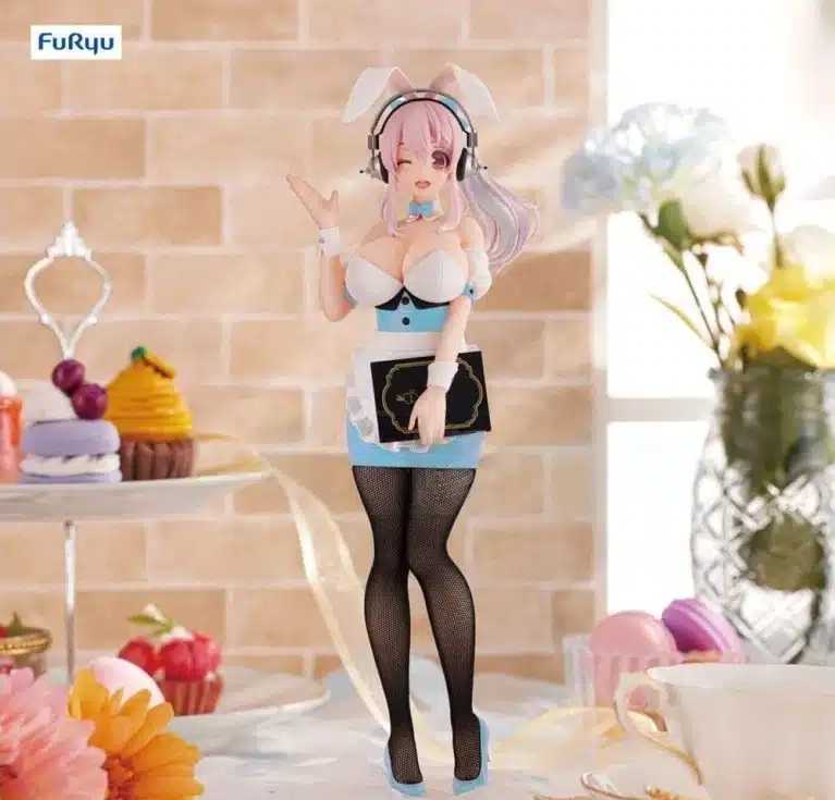 Super Sonico Waitress Light Blue Version figura 28 cm BiCute Bunnies coleccionable.