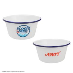 Bote Helado Scoops Ahoy réplica para fans de Stranger Things y cultura ochentera.