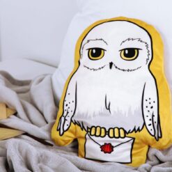Cojín Harry Potter Hedwig de 35 cm inspirado en la emblemática lechuza de Hogwarts y perfecto para decoración temática.