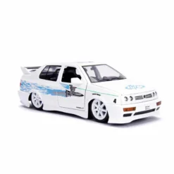 Volkswagen Jetta Jesse 1:24 coche coleccionable oficial basado en uno de los vehículos más recordados de la saga.