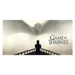 Póster de Vidrio Game of Thrones Tyrion y Dragón con acabado premium sobre cristal y diseño oficial inspirado en la serie.