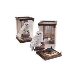 Estatua Hedwig Harry Potter Magical Creatures con urna expositora