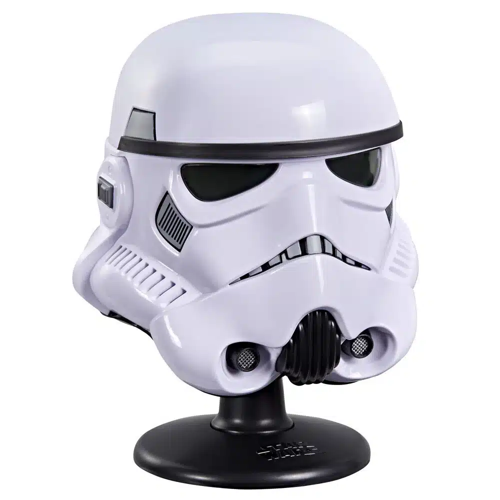 Minicasco Stormtrooper Hasbro con base de exposición