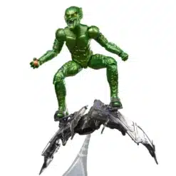 Green Goblin No Way Home figura con máscara y bombas calabaza
