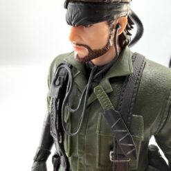 Metal Gear Solid Delta Naked Snake figura con base